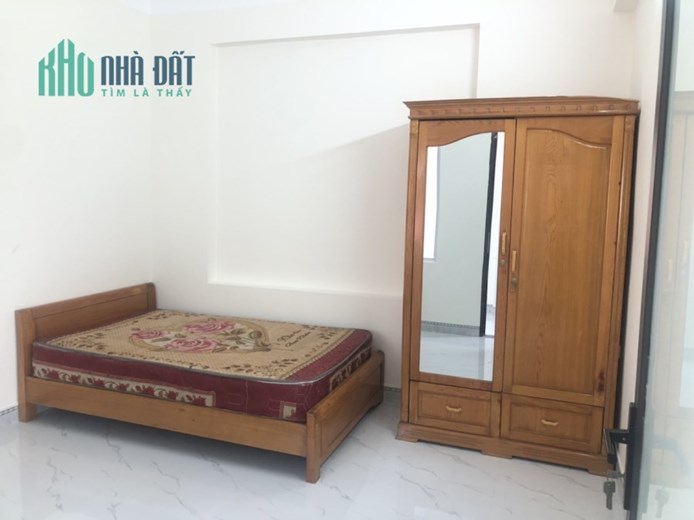 Cho thuê nhà 4 tầng đường Nguyễn Tât Thành, Liên Bảo, Vĩnh Yên.