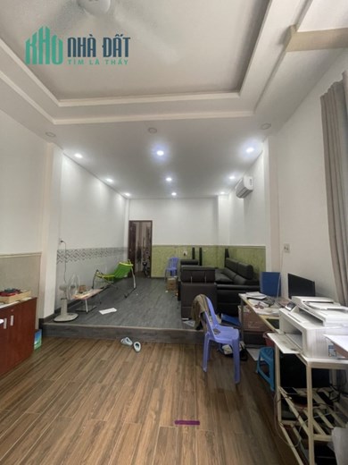 Bán nhà HXH Gò Vấp, 50m2, 3 tầng, 3PN, nhà còn mới chỉ 4,5 tỷ