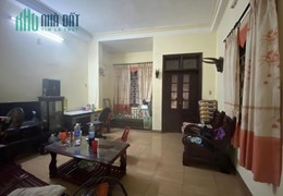 ♥ Nhà Mặt Tiền Đống Đa, 3.5 tầng, Kinh Doanh Ngon, 9.x tỷ