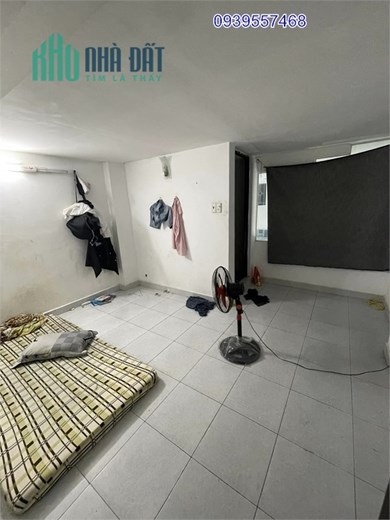 Nhà ngộp! Nguyễn Sơn, Tân Phú – HXH thông, 86m2, 3 tầng, chỉ 6 tỷ.