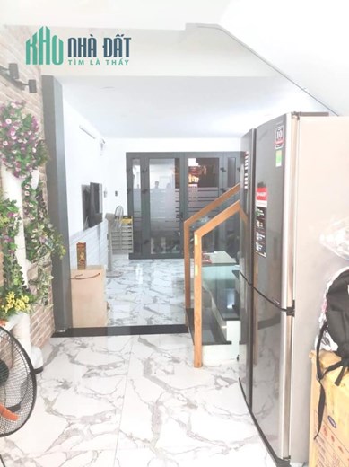 BÁN NHÀ HXH  60 M2 LÊ VĂN VIỆT QUẬN 9, 3 TẦNG GIÁ 5 TỶ.