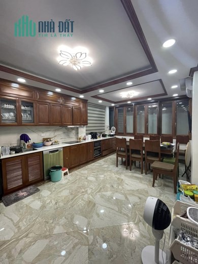 Bán nhà phố Cát Linh, 30m ra mặt phố, nhà đẹp, dân xây, 60m, 4PN, 6.6 tỷ