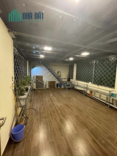 Bán nhà phố Cát Linh, 30m ra mặt phố, nhà đẹp, dân xây, 60m, 4PN, 6.6 tỷ