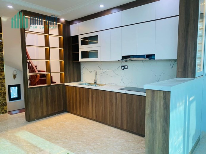 CHẤT !! Cho thuê nhà Chùa Bộc , Đống Đa 50mx5T 6PN ở nhóm GD onnile kho VP hơn 10 tr ở ngay