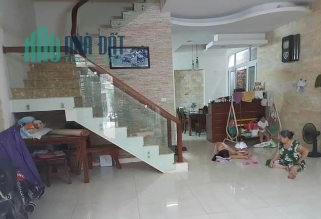 Bán Căn Biệt Thự MiNi Ngõ 426 Đường Láng 100m2 x 4 tầng, ngõ thông rộng , ô tô đỗ cửa vào nhà , giá