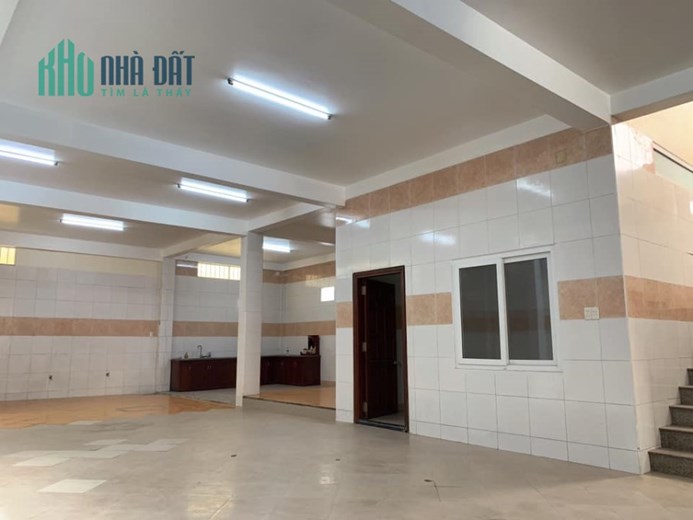 Chỉ 1 Căn Nhà Cần Bán Duy Nhất Ngay Chợ Trung Tâm Hóc Môn
