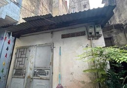 Bán Nhà C4 Phố Nguyễn Thái Học - Ba Đình 45/50m2 , mặt tiền 5,7m , ngõ nông gần Phố , giá cho các
