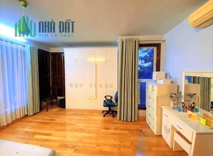 Phân lô Hoàng Cầu, Đống Đa.Sát phố, kinh doanh đỉnh, oto tránh, mặt tiền khủng 7m. DT:75m2 x 22 tỷ.