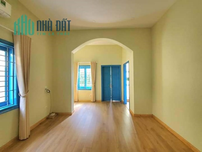 Bán Nhà Lạc Long Quân 220m2 x 4 tầng, ngõ thông rộng, gần Phố, khách mua ở hoặc đầu tư xây ccmn,