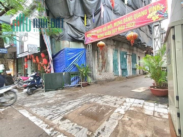 Bán Nhà Lạc Long Quân 220m2 x 4 tầng, ngõ thông rộng, gần Phố, khách mua ở hoặc đầu tư xây ccmn,