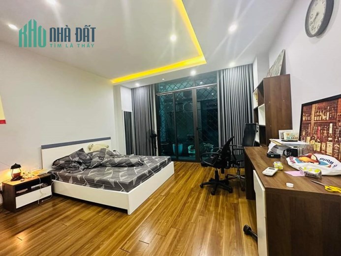 Nhà Hữu Hưng Tây Mỗ, Vỉa Hè, Ô Tô Tránh, Kinh Doanh, Văn Phòng, Tặng Nội Thất. Dt 90mx4t. Giá 9.6Tỷ