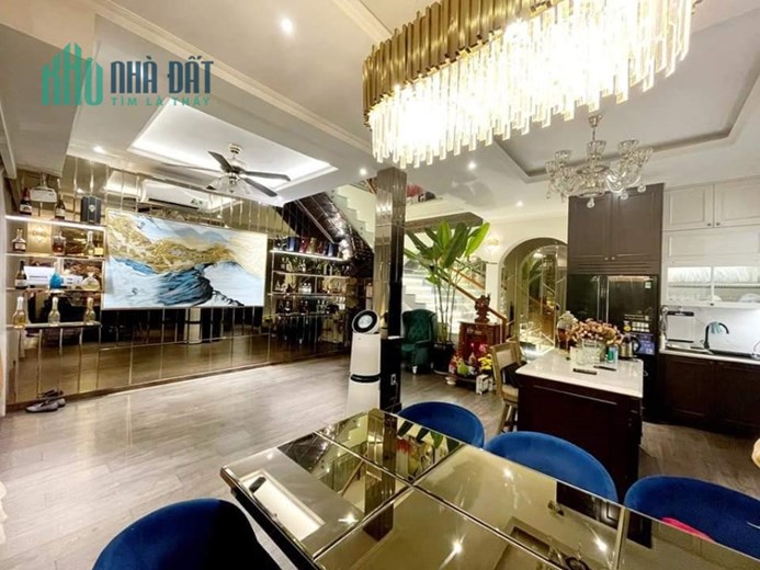 ViP Bàu Cát - Tân Bình - BÁN BIỆT THỰ ĐẲNG CẤP CHÂU ÂU - ĐƯỜNG 12M - TẶNG NỘI THẤT SANG TRỌNG