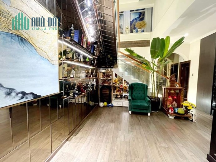 ViP Bàu Cát - Tân Bình - BÁN BIỆT THỰ ĐẲNG CẤP CHÂU ÂU - ĐƯỜNG 12M - TẶNG NỘI THẤT SANG TRỌNG