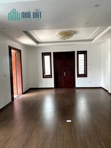 Cho thuê biệt thự bán đảo Linh Đàm, 260m2 5T nhà mới đẹp, phù hợp ở, văn phòng