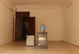 Chính chủ cho thuê mặt bằng kinh doanh nhà nguyên căn 5 tầng và 1 tầng thượng đã lợp tôn