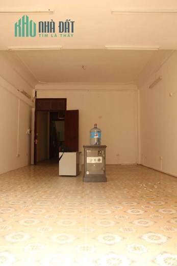 Chính chủ cho thuê mặt bằng kinh doanh nhà nguyên căn 5 tầng và 1 tầng thượng đã lợp tôn