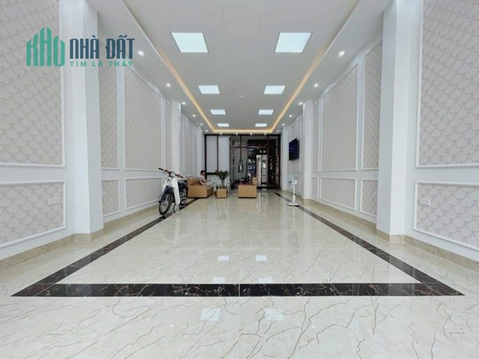 Bán nhà Mặt Phố Nguyễn Khang lớn, vỉa hè, oto kinh doanh số 1, 55 m giá 20 tỷ