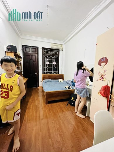 Bán nhà Quan Nhân 40m x 4T  MT 3.4m giá 5.3 tỷ