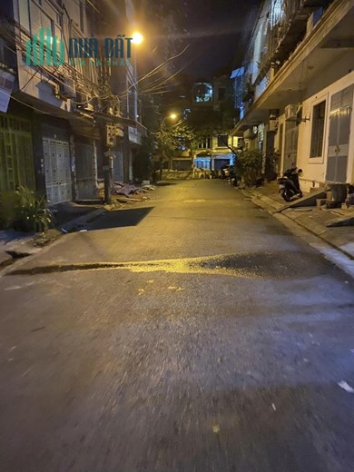 Bán nhà Tam Trinh, Hoàng Mai, phân lô vỉa hè, ô tô tải đỗ ngày đêm 66 m2, 13 tỷ 800
