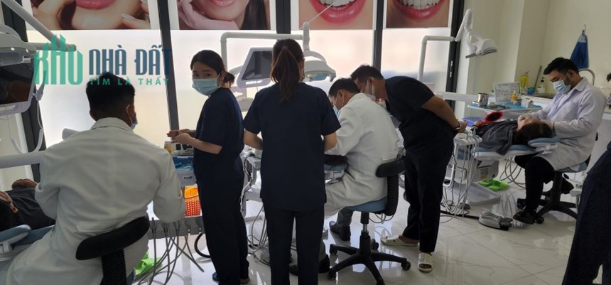 CẦN SANG NHƯỢNG PHÒNG KHÁM NHA KHOA Khu Trung tâm t. P Long Khánh Đồng Nai
