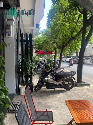 CẦN SANG NHƯỢNG LẠI QUÁN ĐỊA CHỈ; MẶT TIỀN ĐƯỜNG PHƯỜNG 13, QUẬN TÂN BÌNH