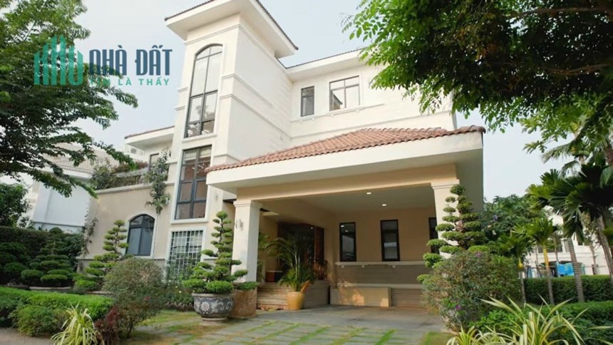 Bán Gấp căn biệt thự siêu vip Chateau, Phú Mỹ Hưng Quận 7, 210 Tỉ