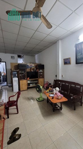 Mặt tiền hẻm kinh doanh khu Bàu Cát, ngang hơn 4m, Nhà cũ tiện xây cao mới tầng, Chỉ hơn 7 tỷ TL vi