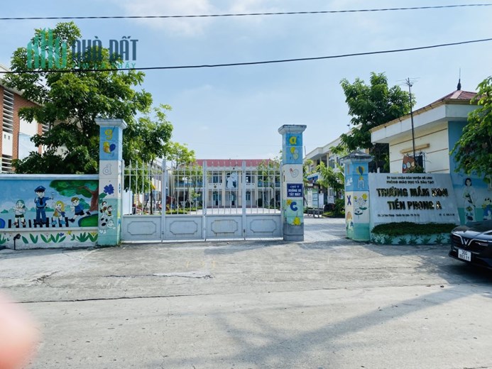 Bán 48,2m2 ngay KCN Bắc Thăng Long, ô tô đỗ cửa giá chỉ 1,0x tỷ. Lh 0981568317