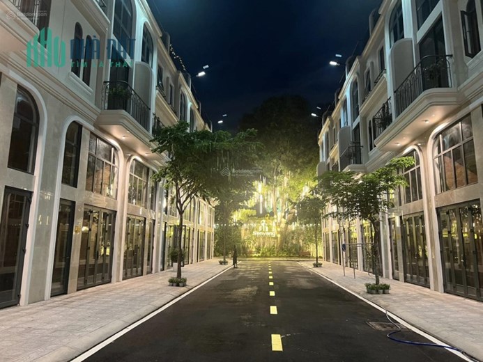BÁN NHÀ PHỐ THƯƠNG MẠI SEN VÀNG TOWN - 1 ĐIỂM ĐẾN ĐA TIỆN ÍCH