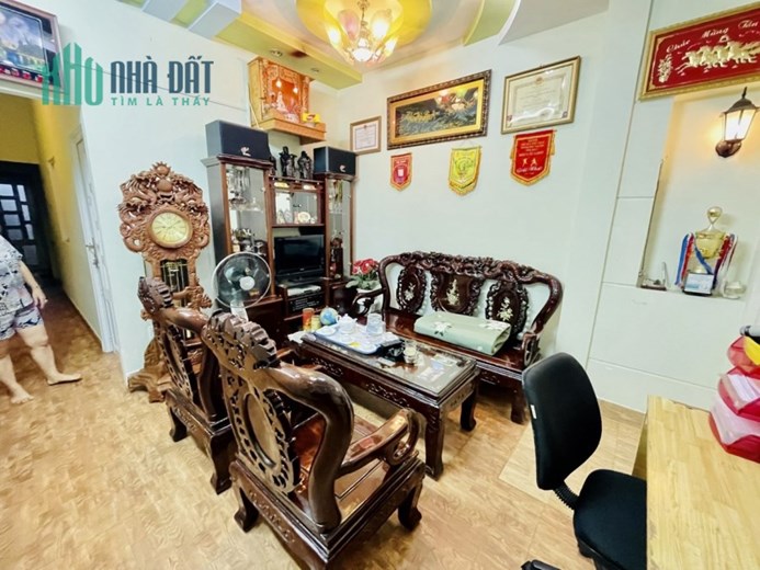 Bán Nhà Mặt Tiền Kinh Doanh 57M2 3PN - Đường Lê Sao Phú Thạnh Quận Tân Phú.