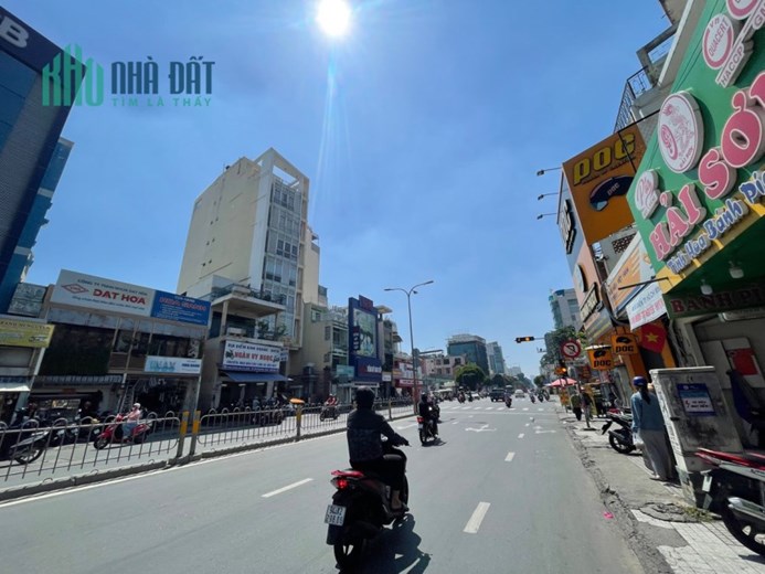Cho thuê nhà MTKD đường Phan Đăng Lưu, 8x20m, 160tr/th, 4 lầu đẹp