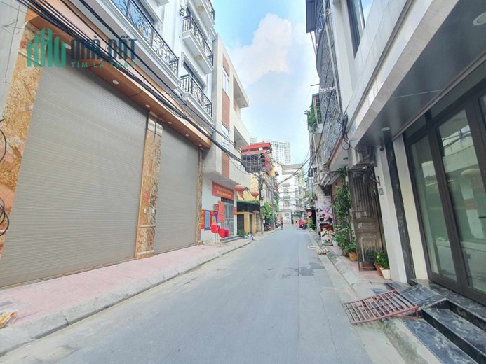 HOÀNG ĐẠO THÀNH - THANH XUÂN - Ô TÔ ĐỖ CỬA - NHÀ ĐẸP 60M2 X 4 TẦNG - MẶT TIỀN RỘNG - VỪA Ở