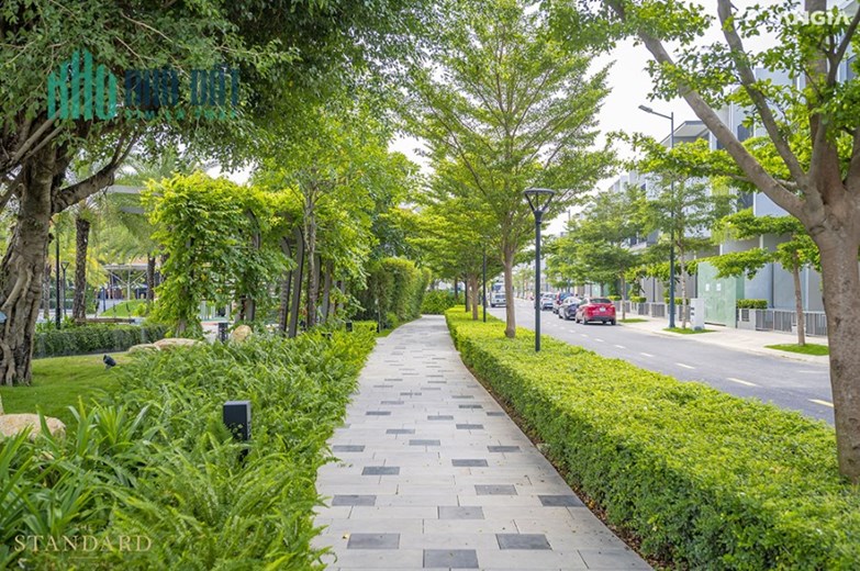 Nhà phố Compound chuẩn 5SAO, 10% nhận nhà, CK 15%, Sẵn hợp đồng cho thuê 720TR