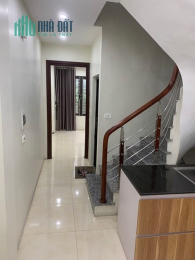 Siêu Phẩm Phân Lô - Ô Tô Tránh - Đại Linh - Từ Liêm 40m2, 5 Tầng,MT 3.5, Giá 4.1 tỷ