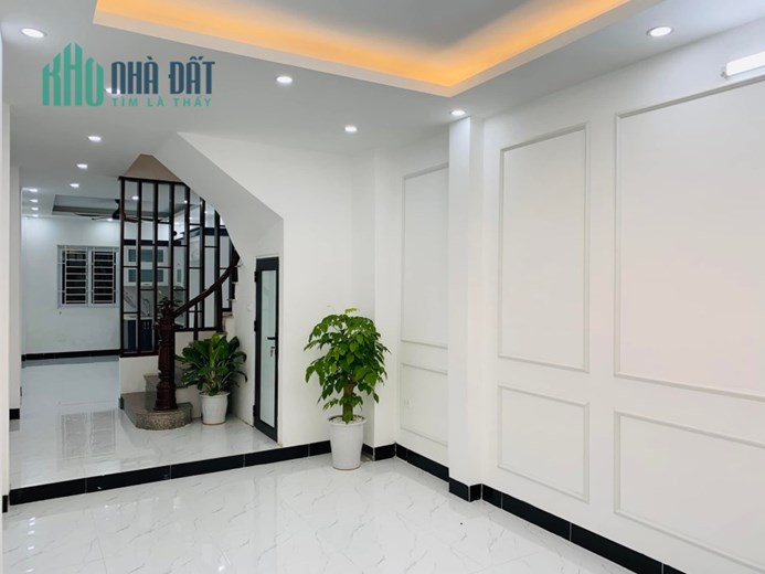 Bán nhà 4 tầng khu phân lô cán bộ đường Chùa Láng, ở sướng, kinh doanh đỉnh.