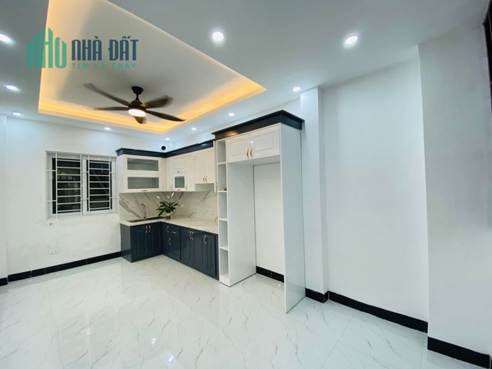 Bán nhà 4 tầng khu phân lô cán bộ đường Chùa Láng, ở sướng, kinh doanh đỉnh.