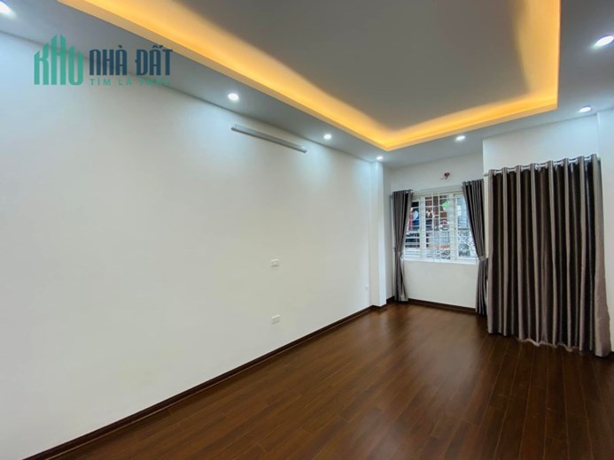 Bán nhà 4 tầng khu phân lô cán bộ đường Chùa Láng, ở sướng, kinh doanh đỉnh.