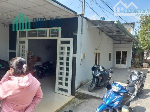 138M2 NHÀ C4 Mặt tiền Đường có 1,2 tỷ Hóc Môn TPHCM