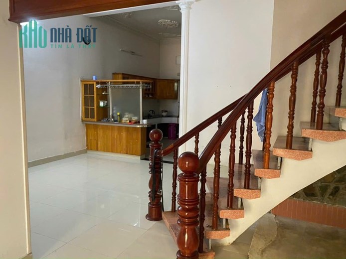 bán nhà 3 tầng. Mặt tiền đường 20m khu bên sông, Hiệp Bình Chánh Thủ Đức