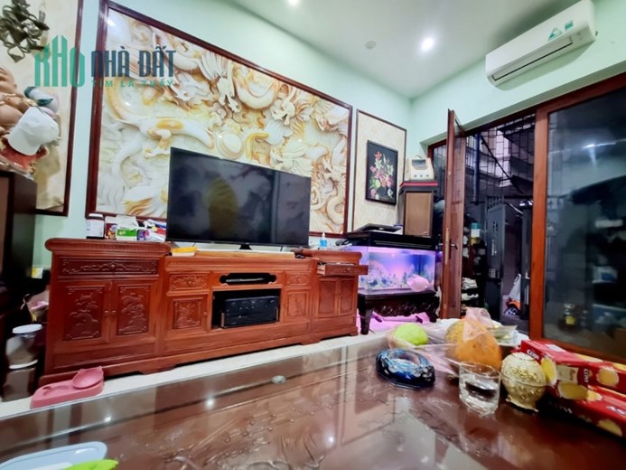 ĐỘI CẤN, BA ĐÌNH- NHÀ ĐẸP- GIÁ TỐT - GẦN PHỐ- NỞ HẬU 39m, mt 3 ,6m, 4,5 tỷ