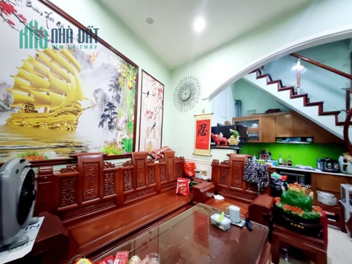ĐỘI CẤN, BA ĐÌNH- NHÀ ĐẸP- GIÁ TỐT - GẦN PHỐ- NỞ HẬU 39m, mt 3 ,6m, 4,5 tỷ