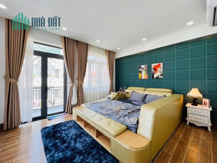 Bán nhà Nguyễn Hoàng Tôn-Tây Hồ -ngõ oto–gần Ciputra  60M 4tầng 6.3T