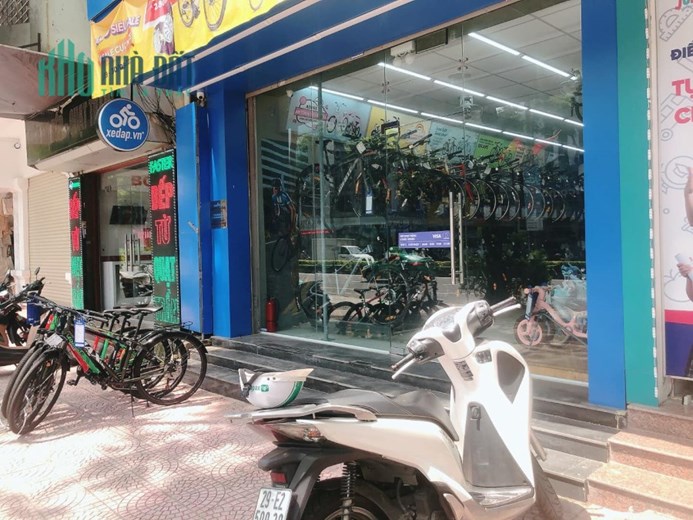 bán nhà 4 tầng mặt phố Phú Diễn - ngay đầu Q lộ 32 - mặt tiền 9m - giá ngon