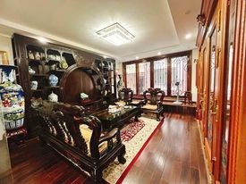 CHỈ 20 TỶ SỞ HỮU NHÀ 7 TẦNG, THANG MÁY, SÁT PHỐ, GARA Ô TÔ, KINH DOANH PHỐ NGUYÊN HỒNG.
