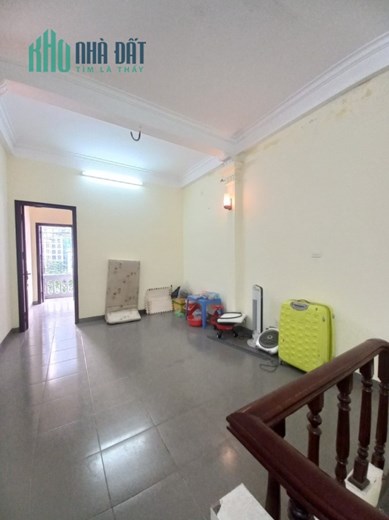 Bán nhà quận Thanh Xuân Hoàng Ngân 40m 4 tầng 3 ngủ ngõ thông 2 thoáng ở ngay nhỉnh 4 tỷ lh