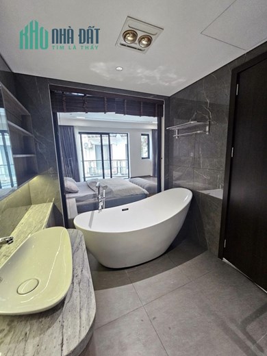Nhà đẹp Nguyễn Văn Cừ, 75m x 7 tầng, MT 6m, full nội thất, thang máy, kinh doanh, 15 tỷ 6