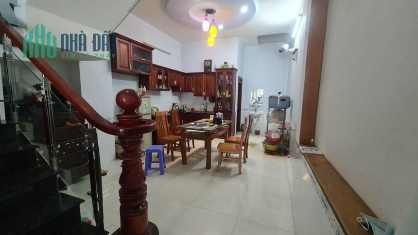 Nhà mới ở ngay khu phân lô Linh Xuân 52m công nhận  4m x 13 m giá rẻ
