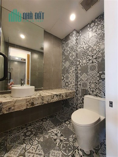 Bán nhà nguyễn văn cừ 72m2 _ mặt tiền 5- GIÁ 11 TỶ Gara ô tô