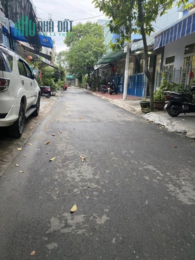 ♪Nhà Cù Chính Lan, đường nhựa có lề, 40m2 2 tầng, 2.63 tỷ