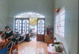 Ngộp bank bán gấp-84m2 -2 tầng ở ngay-Ô tô đến cổng-Linh Tây-TD